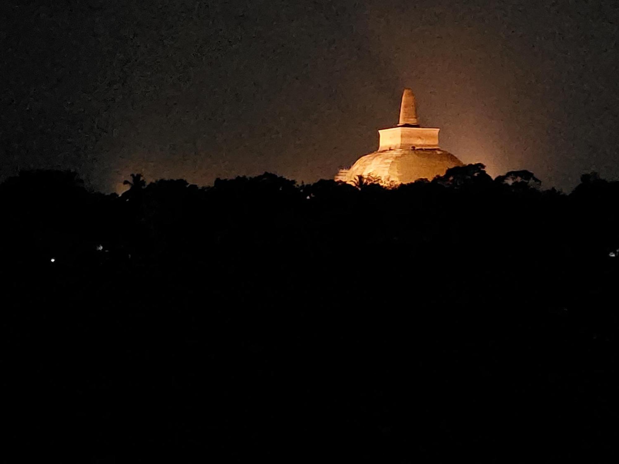 Green Shield Resort Anuradhapura Szoba fotó