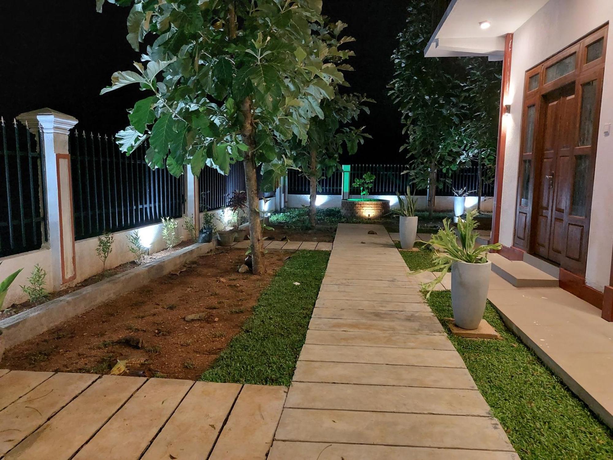 Green Shield Resort Anuradhapura Szoba fotó