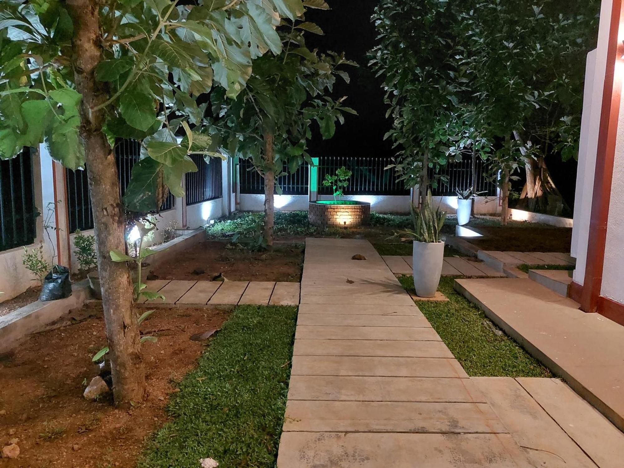 Green Shield Resort Anuradhapura Szoba fotó